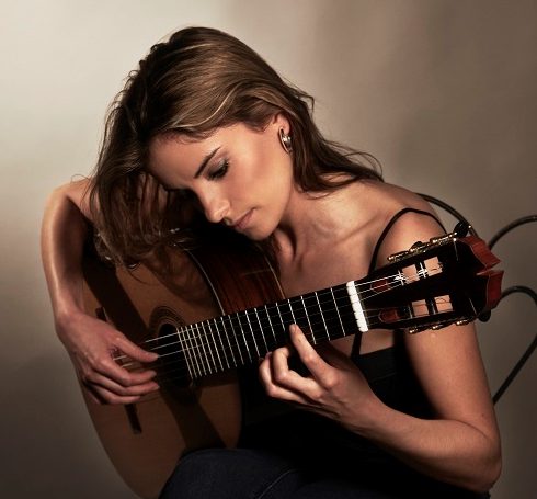 アナ・ヴィドヴィチ（ギター）の最新リサイタル映像